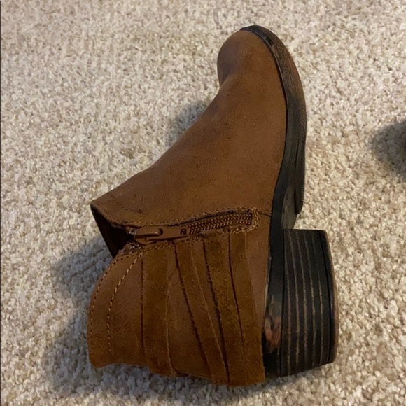 Brown Women’s Ankle Cut Boots - Picture 8 of 10